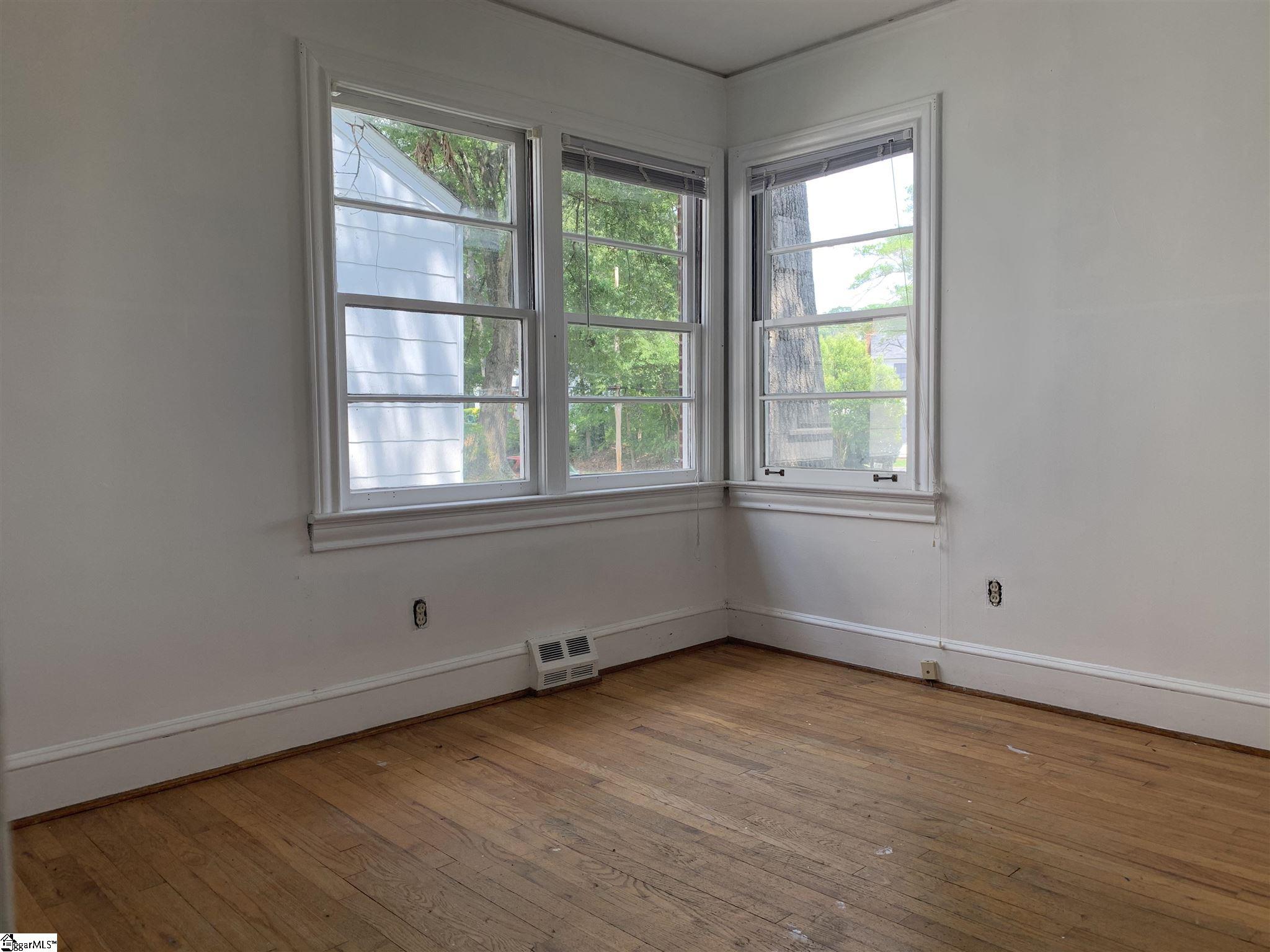 320 Grove Road Greenville, SC 29605 - Photo 10 of 13