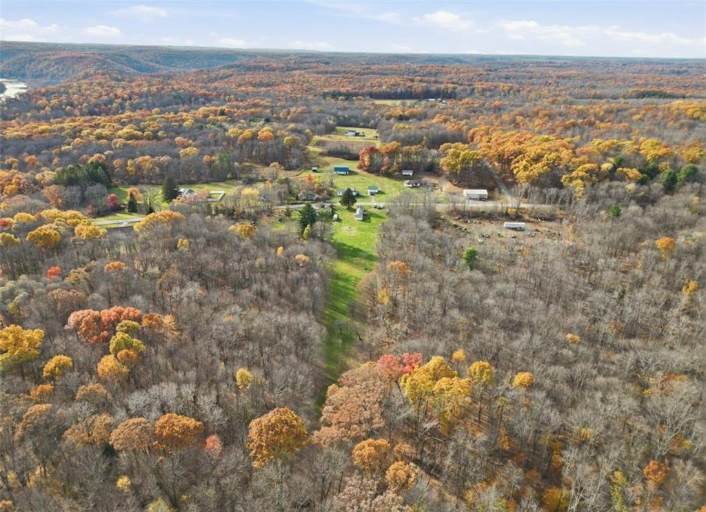 949 Belmar Road Franklin, PA 16323 - Photo 24 of 33 a view of city and mountain