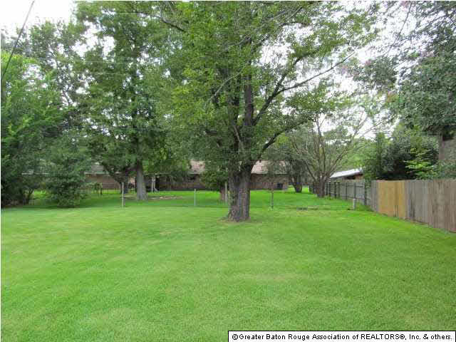 2350 Cedarcrest Avenue Baton Rouge, LA 70816 - Photo 4 of 9