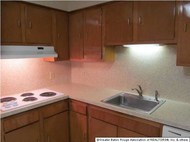 2350 Cedarcrest Avenue Baton Rouge, LA 70816 - Photo 5 of 9