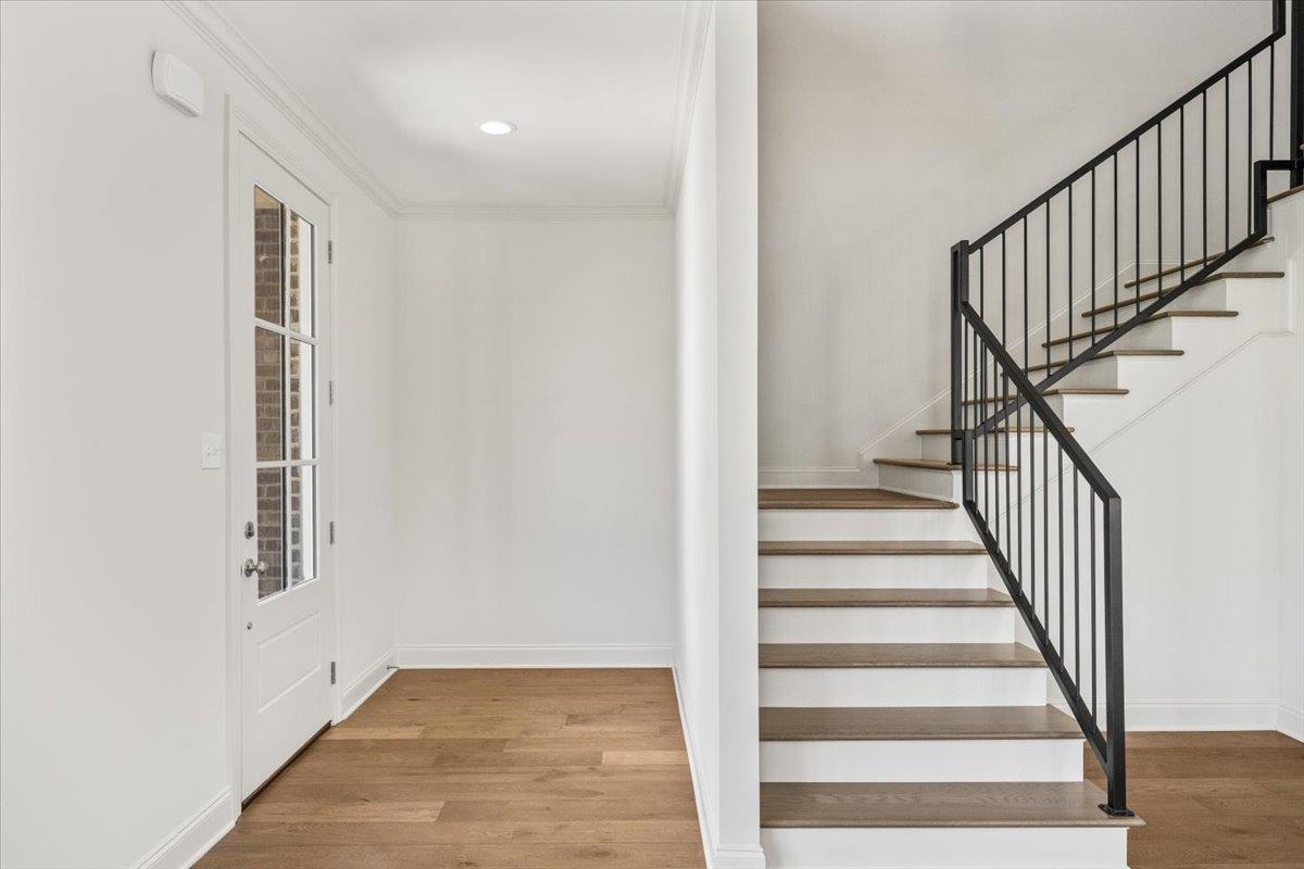 889 Aldwick Drive Collierville, TN 38017 - Photo 3 of 35