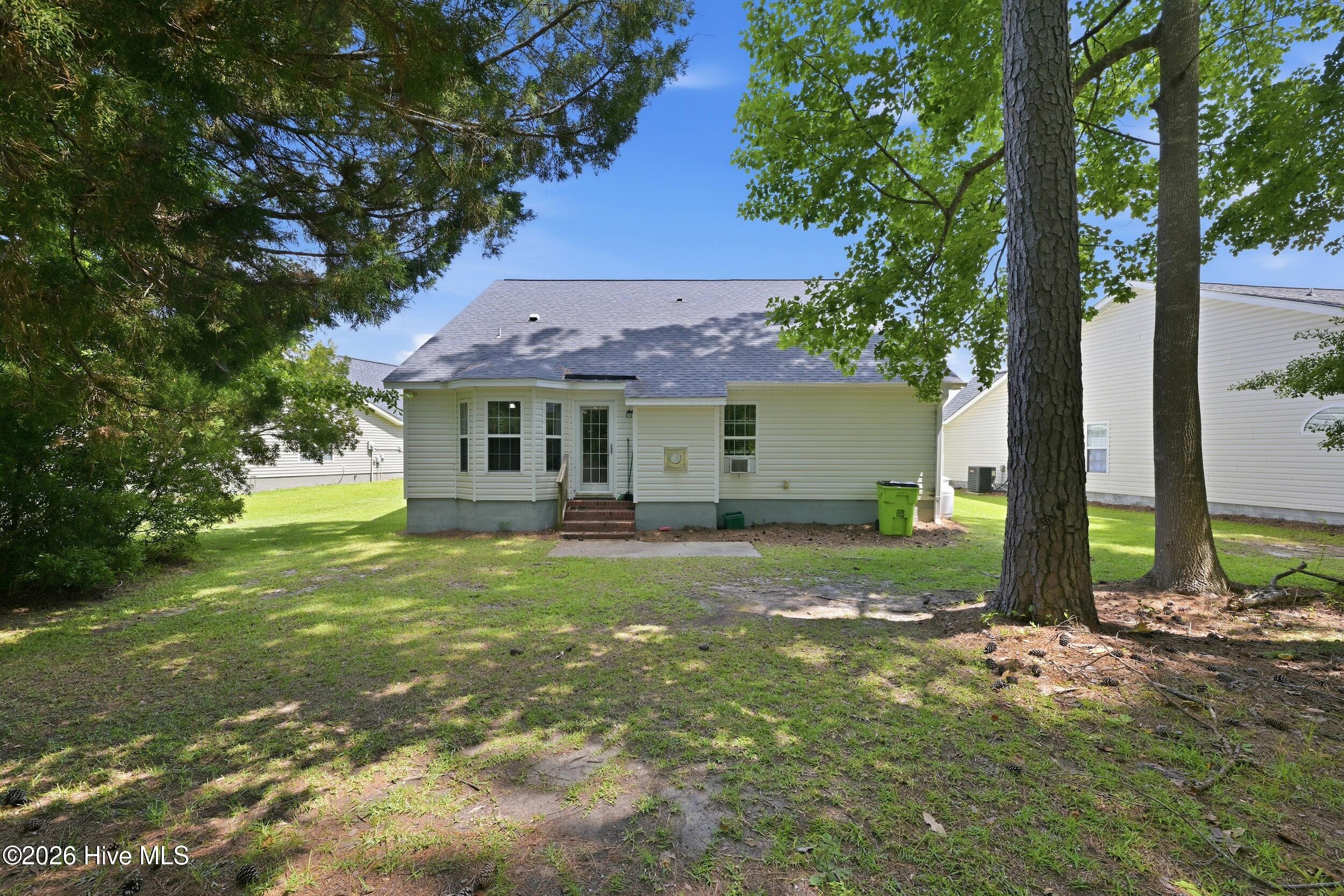 128 Bermuda View New Bern, NC 28560 - Photo 29 of 41