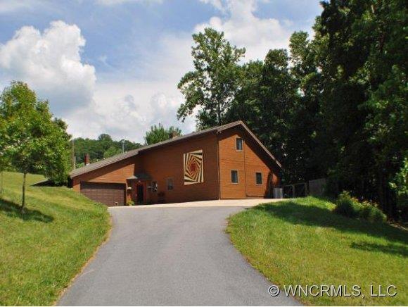 651 Long Branch Road Marshall, NC 28753 - Photo 1 of 24 Gallery Image 1