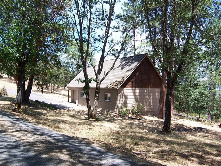 2812 Old Military Road Central Point, OR 97502 - Photo 26 of 32 Detached Office/Studio/Shop