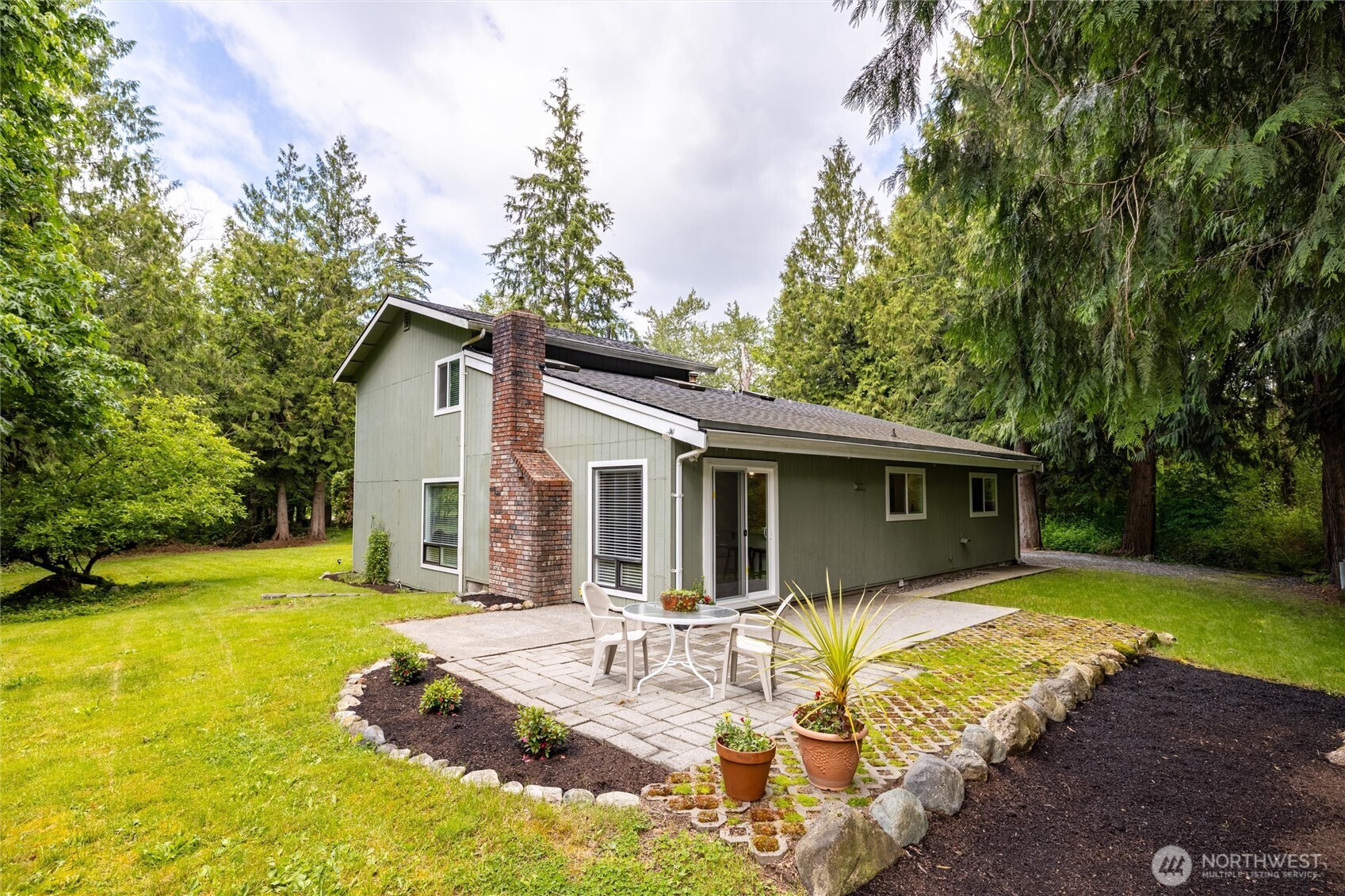 1535 Ten Mile Road Everson, WA 98247 - Photo 6 of 40 a view of a house with swimming pool and porch with furniture