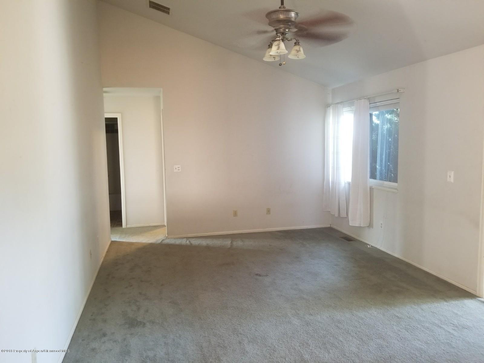 368 Meadow Court Rifle, CO 81650 - Photo 5 of 10 Living area