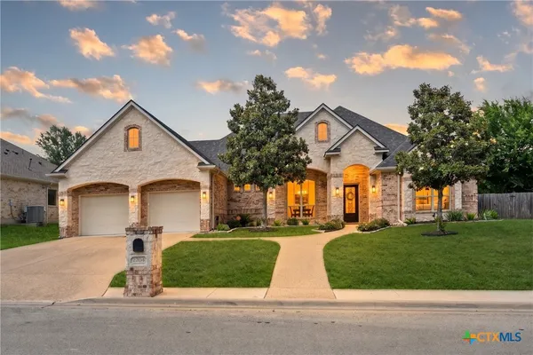 $499,900 | 2204 Deerfield Drive, Temple, TX 76502