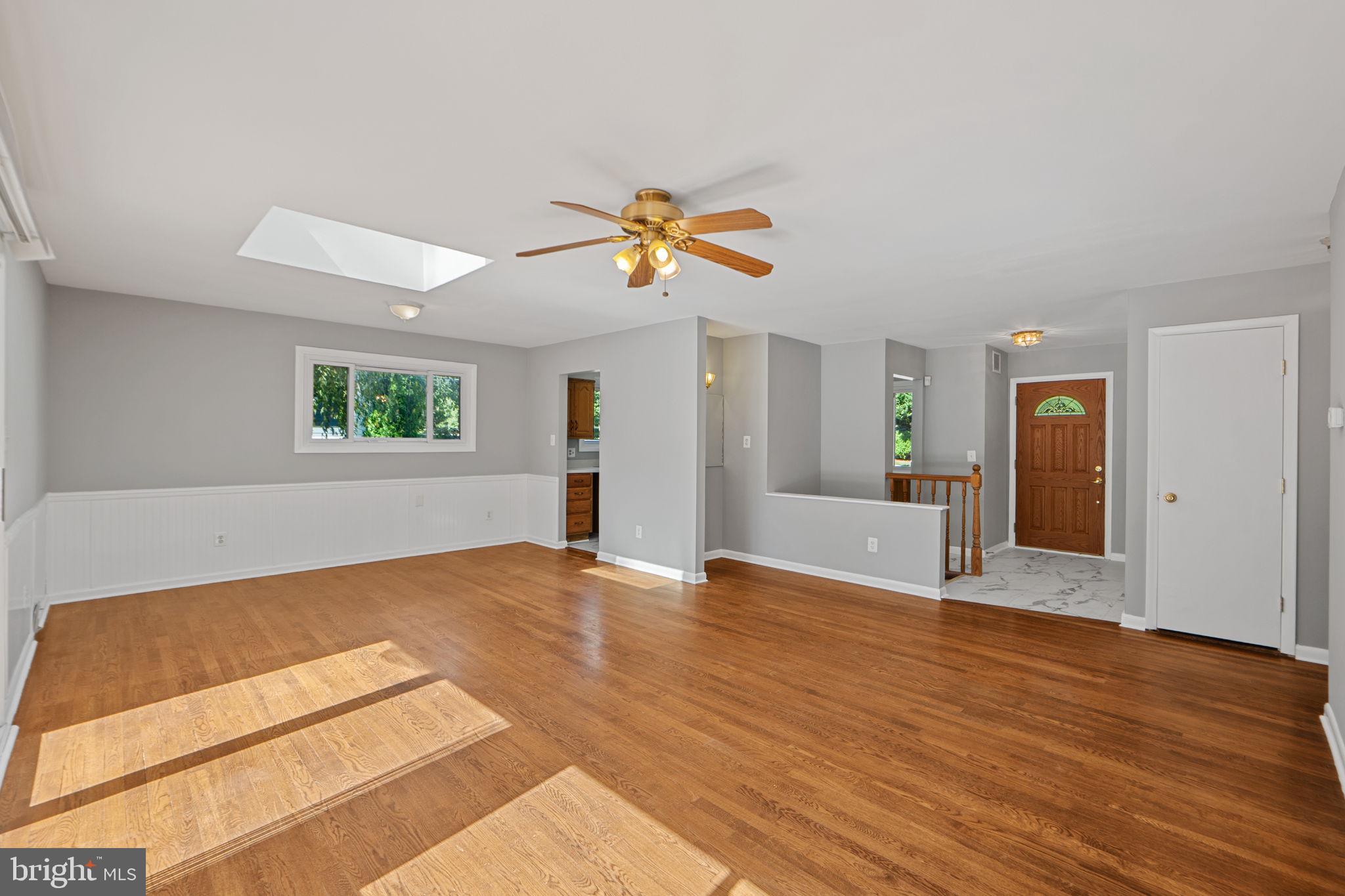 3603 Cornell Road Fairfax, VA 22030 - Photo 9 of 46 Living Room