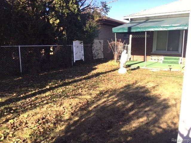 18400 Stephens Eastpointe, MI 48021 - Photo 22 of 26