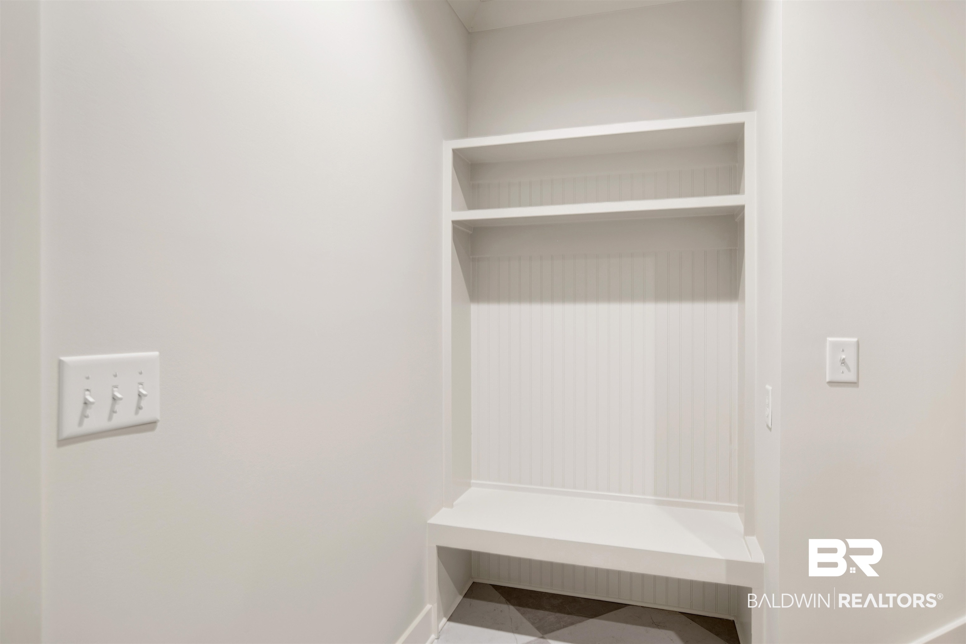 9275 Clarke Ridge Road Foley, AL 36535 - Photo 29 of 43 Mudroom featuring baseboards