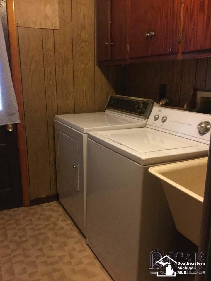 8540 Covert Road Petersburg, MI 49270 - Photo 15 of 31 Laundry