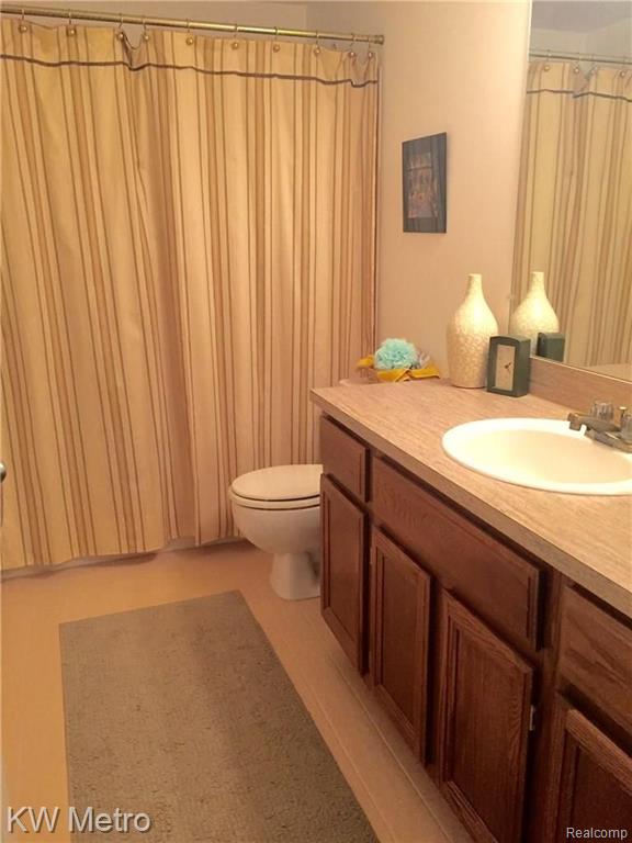30125 Meadow Ridge South Farmington Hills, MI 48334 - Photo 28 of 31