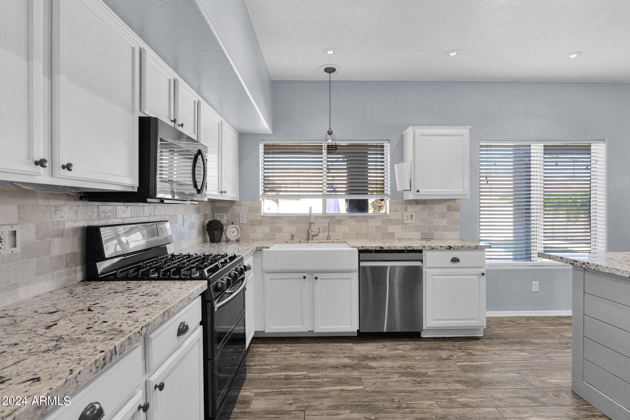 3298 East Bonanza Road Gilbert, AZ 85297 - Photo 16 of 55 3298 Bonanza - 11Kitchen