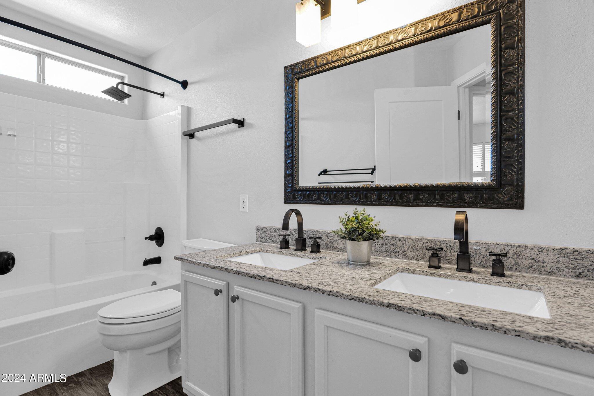 3298 East Bonanza Road Gilbert, AZ 85297 - Photo 35 of 55 3298 Bonanza - 29Second Bathroom