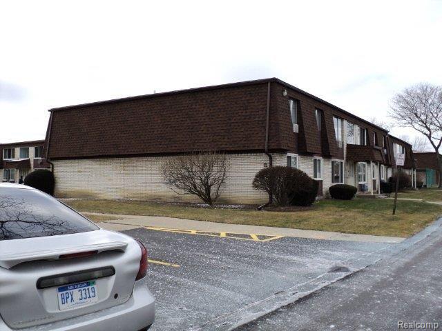 30237 Utica Road, Unit 137 Roseville, MI 48066 - Photo 2 of 6 DSC00500.JPG