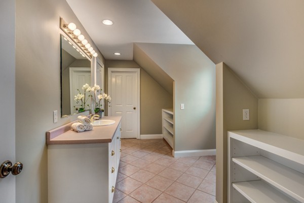 4 Bowser Road Lexington, MA 02420 - Photo 13 of 22