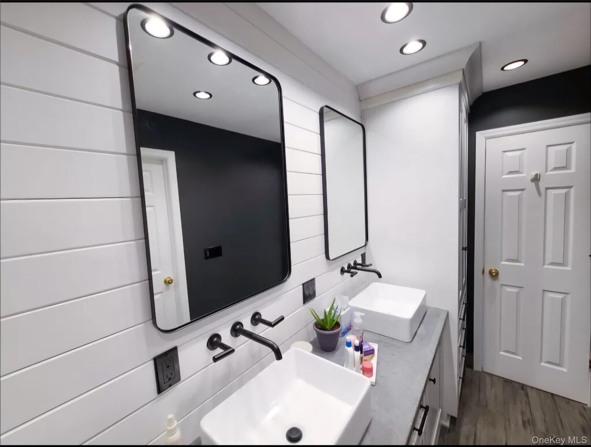 8 Autumn Lane Stony Point, NY 10980 - Photo 33 of 40 a bathroom with a sink vanity and mirror