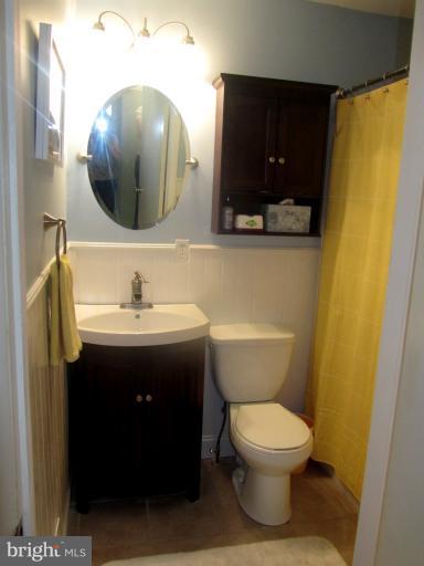 532 Brook Road Towson, MD 21286 - Photo 9 of 18 Bath