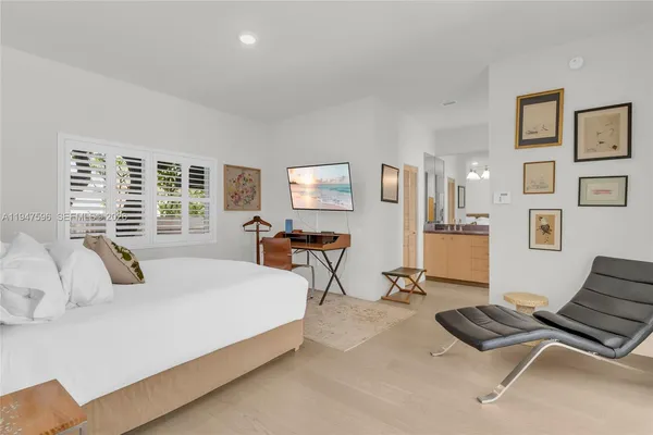 $10,900 | 5794 Southwest 76th Terrace, South Miami, FL 33143