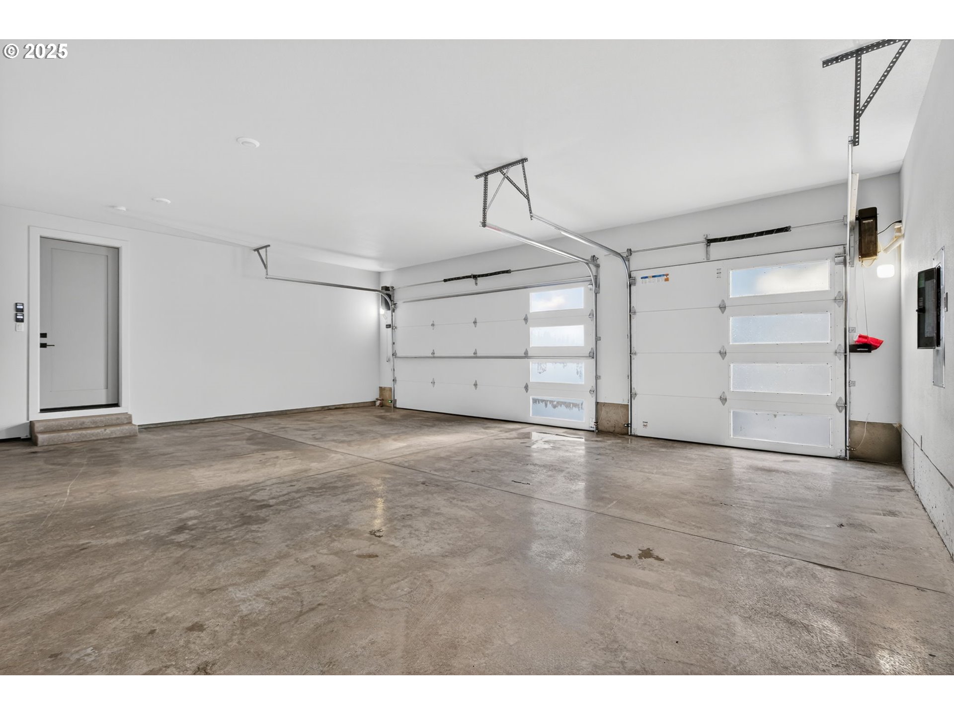 1501 Northwest 8th Avenue Camas, WA 98607 - Photo 36 of 47 a view of a garage