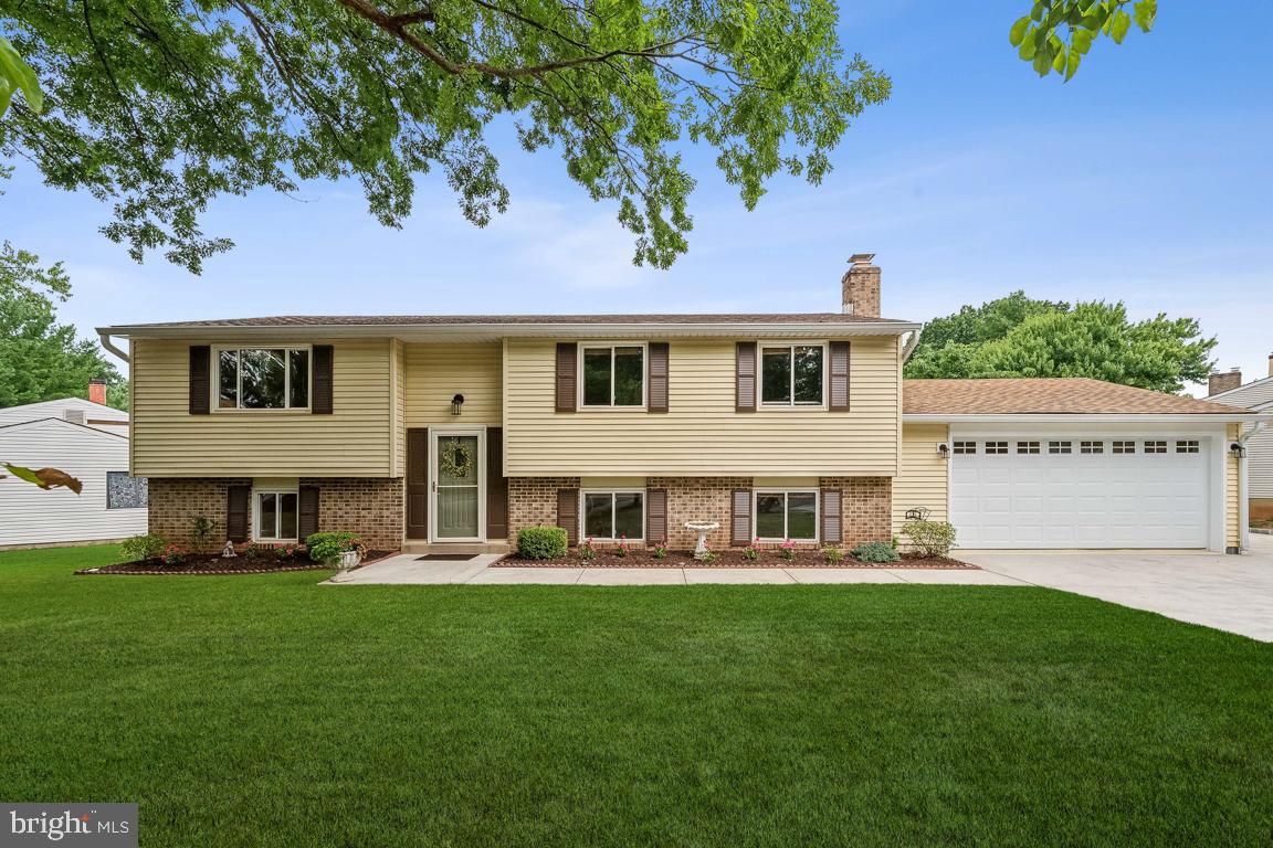 141 Magnolia Road Sterling, VA 20164 - Photo 1 of 43 Gallery Image 1