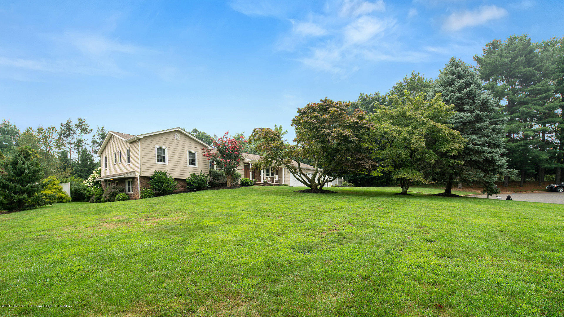 9 Robin Road Holmdel, NJ 07733 - Photo 26 of 29 1920x1080-virtual-tour-68754-photo-15659