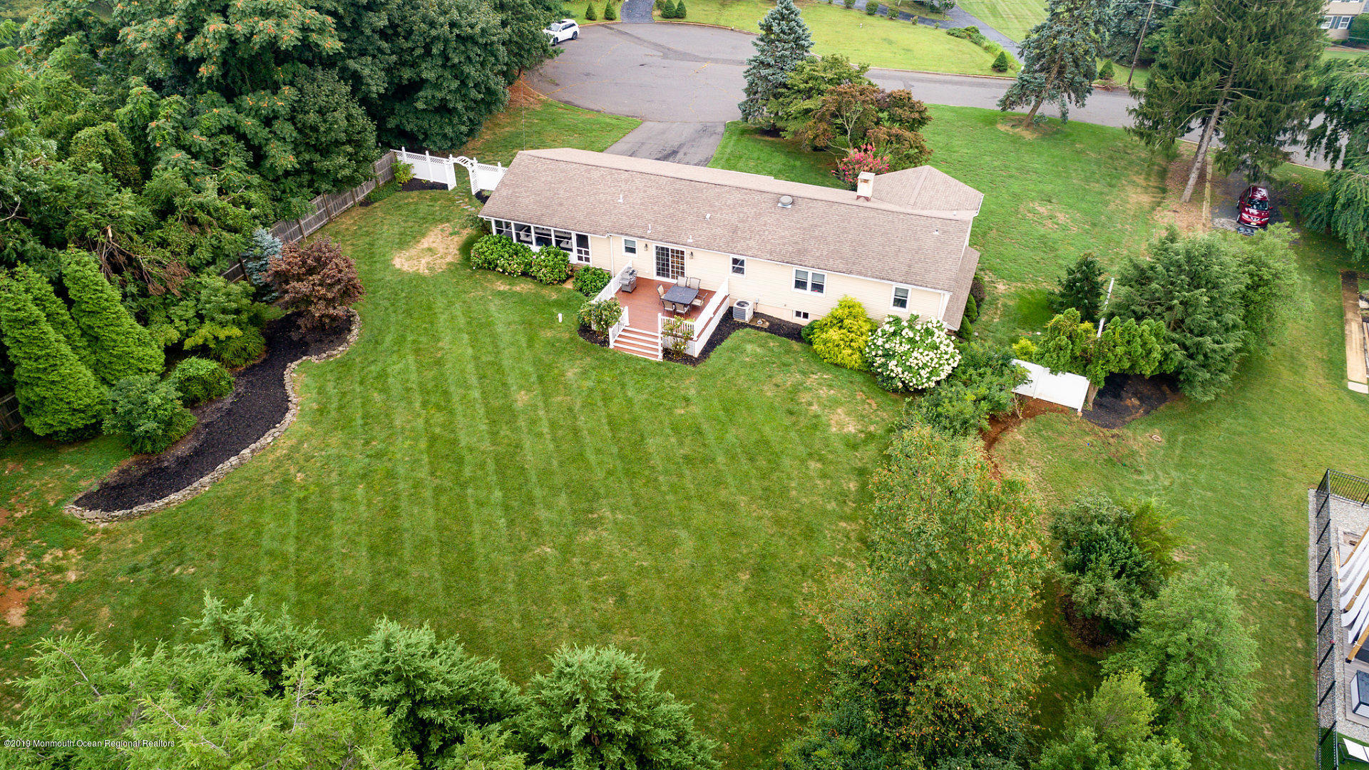 9 Robin Road Holmdel, NJ 07733 - Photo 27 of 29 1920x1080-virtual-tour-68754-photo-15659