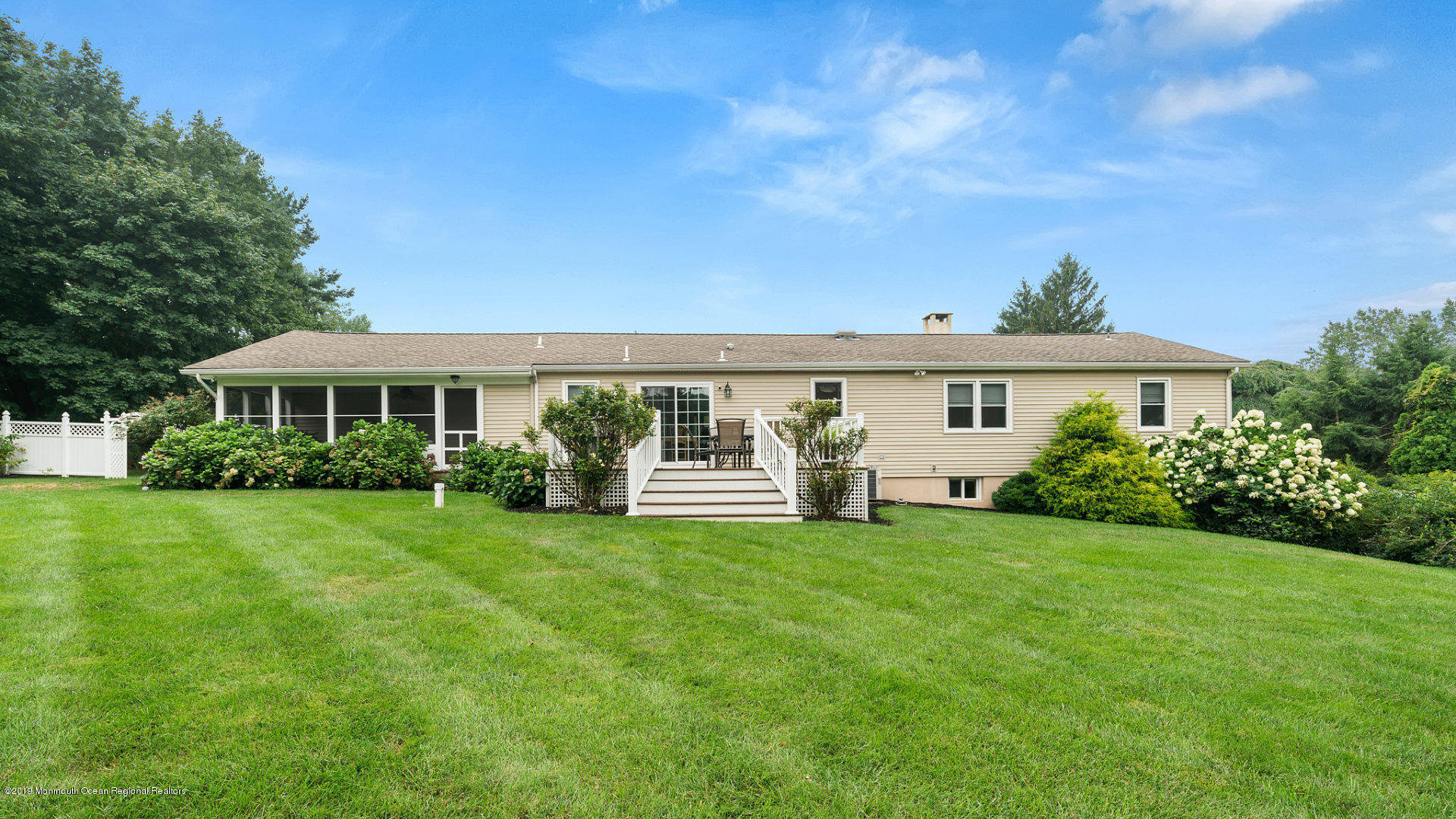 9 Robin Road Holmdel, NJ 07733 - Photo 28 of 29 1920x1080-virtual-tour-68754-photo-15659