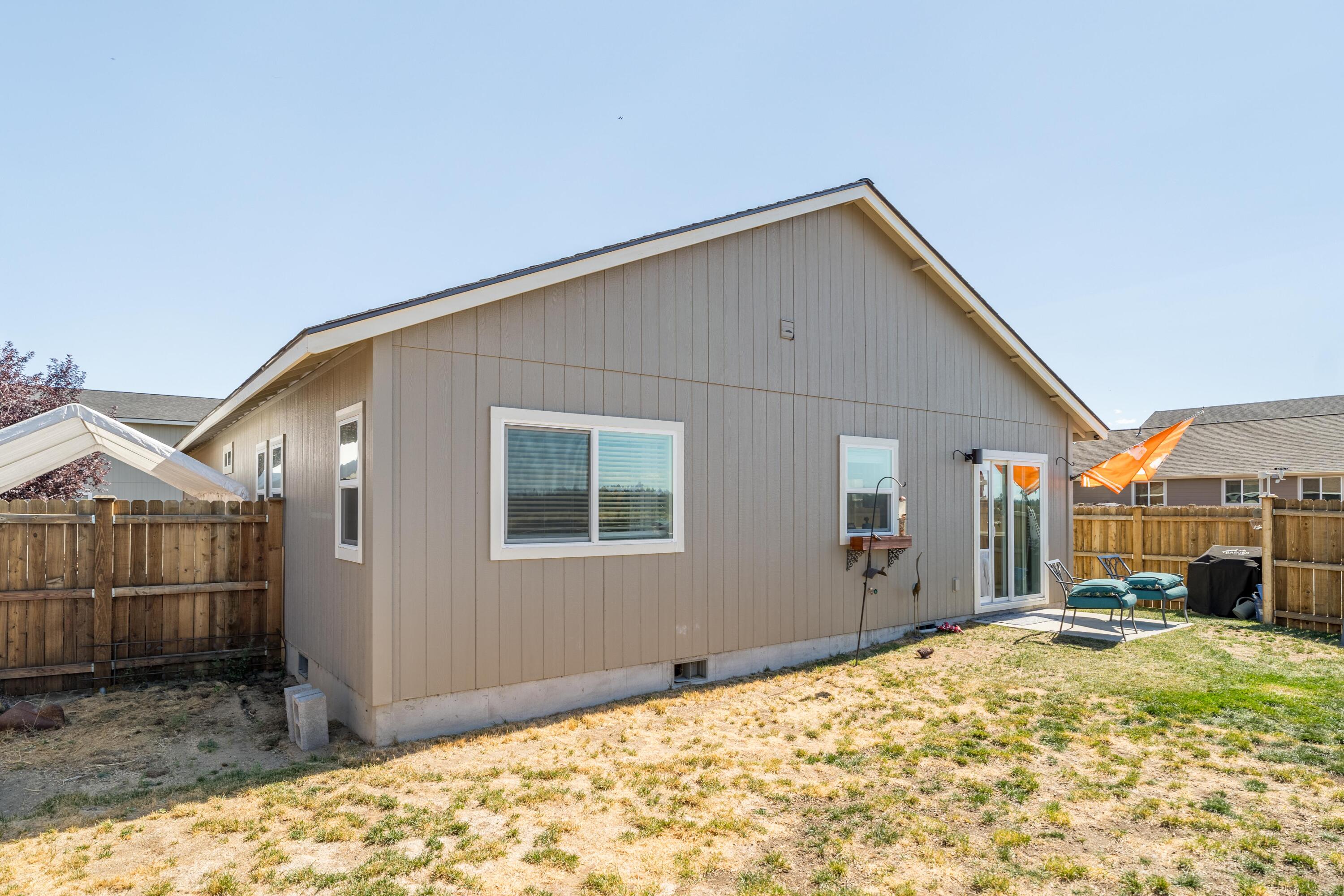 51251 Riley Lane La Pine, OR 97739 - Photo 23 of 27 DSC04153-HDR