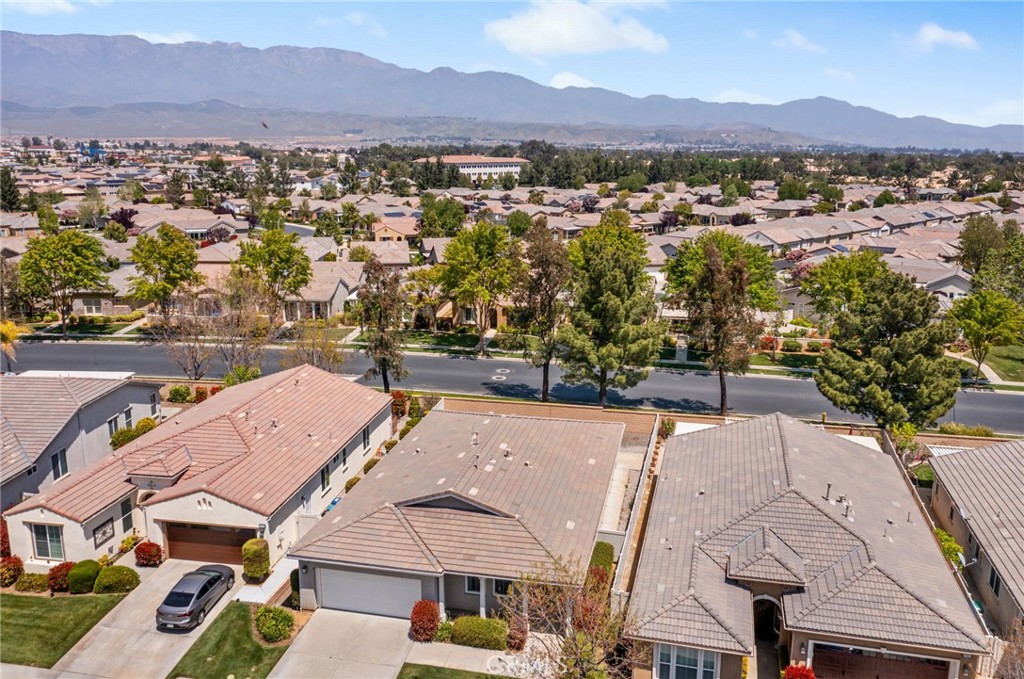 1580 Turtle Creek Beaumont, CA 92223 - Photo 31 of 39 an aerial view of residential houses and outdoor space