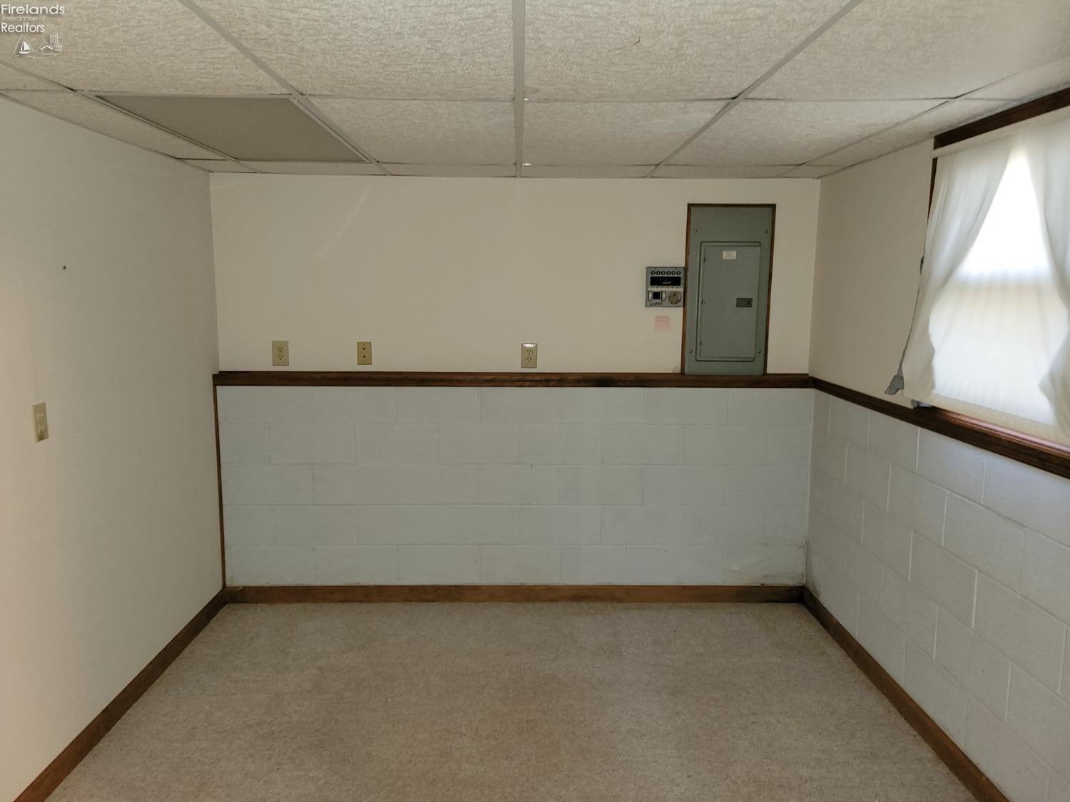 4401 Napoleon Road Fremont, OH 43420 - Photo 19 of 29 Gallery Image 19