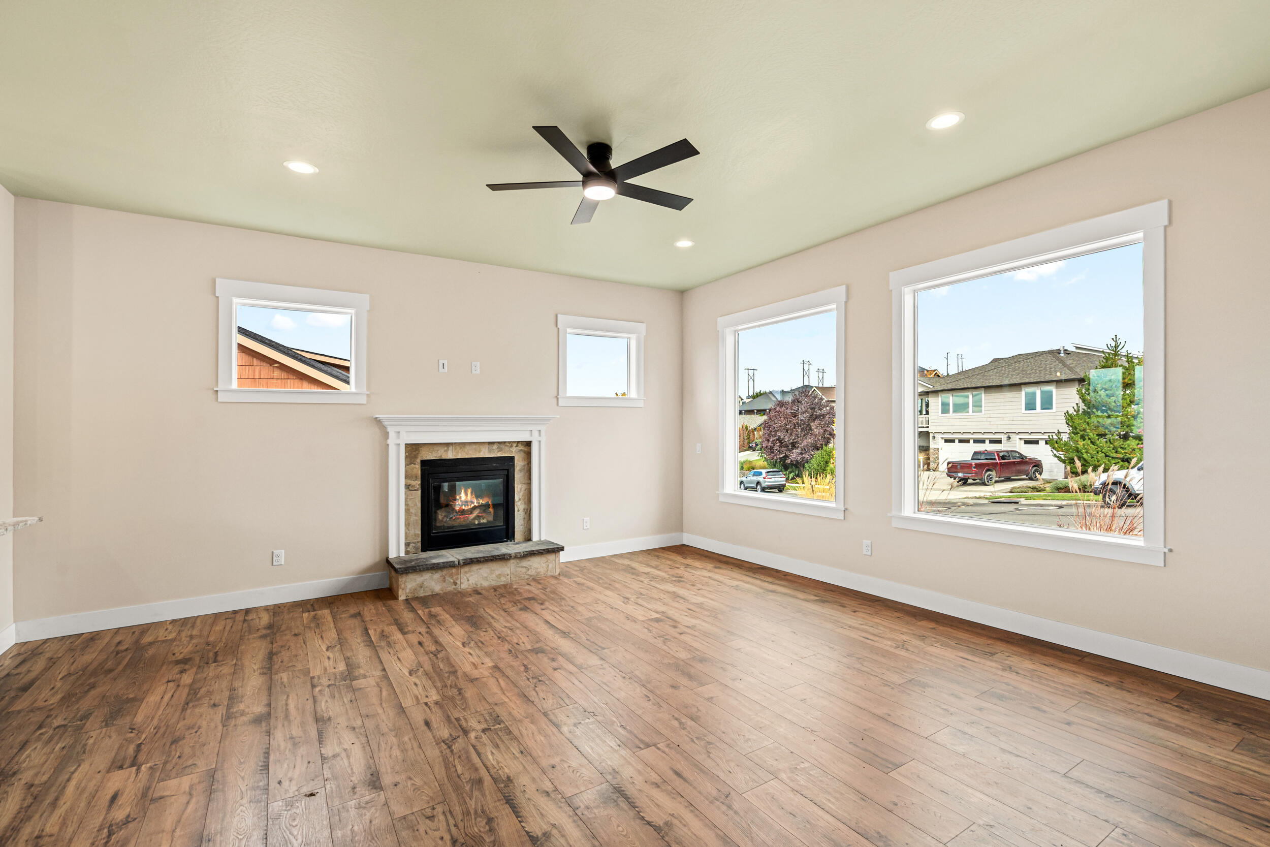 4260 Falcon Ridge Terrace Medford, OR 97504 - Photo 6 of 46