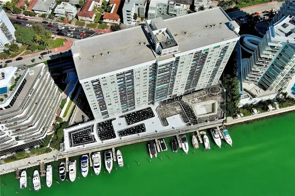 $2,700 | 6770 Indian Creek Drive, Unit 12R, Miami Beach, FL 33141
