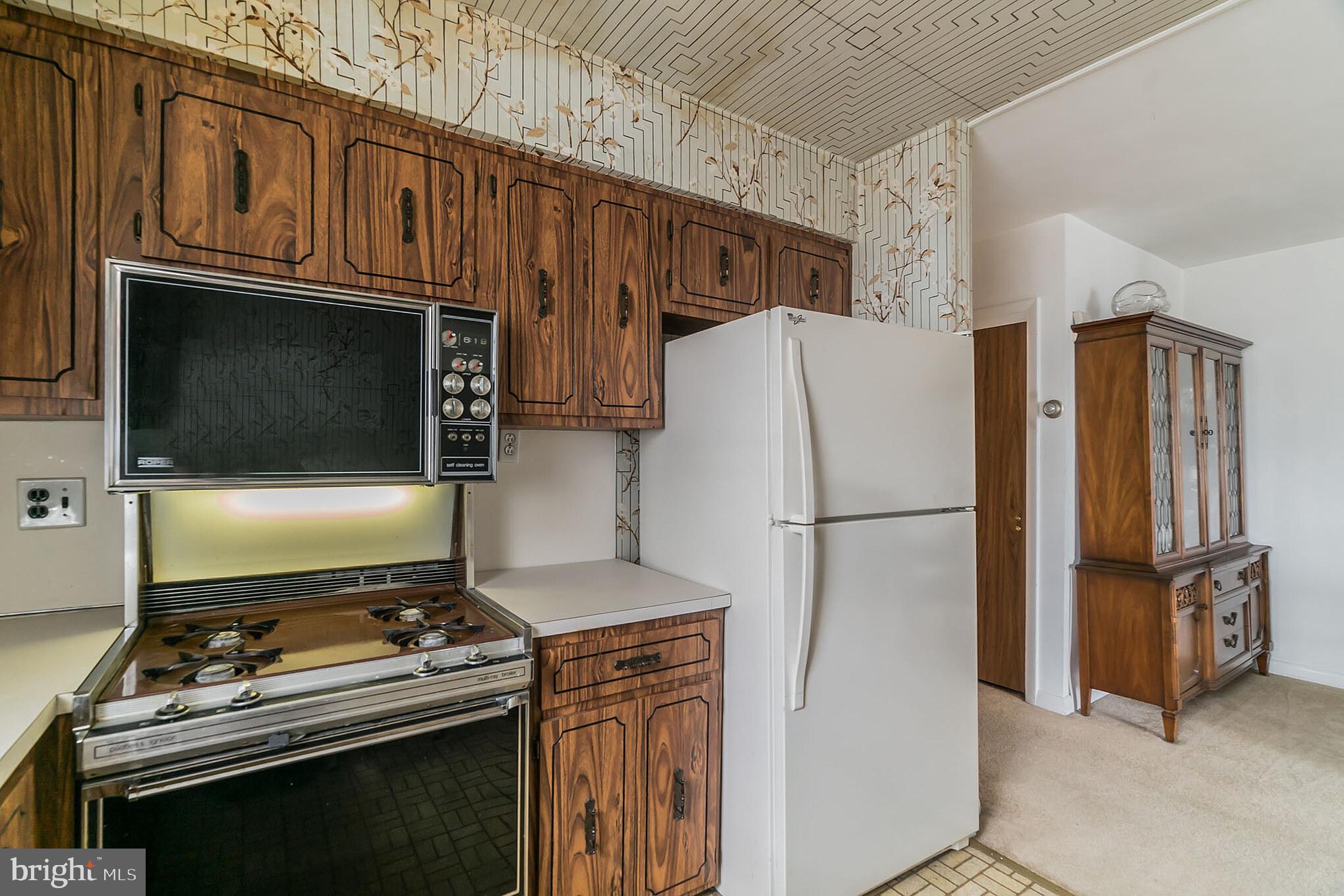 1630 Fox Chase Road Philadelphia, PA 19152 - Photo 9 of 33 Gallery Image 9