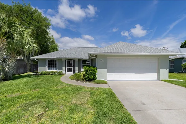 $399,900 | 474 Ponoka Street, Sebastian, FL 32958