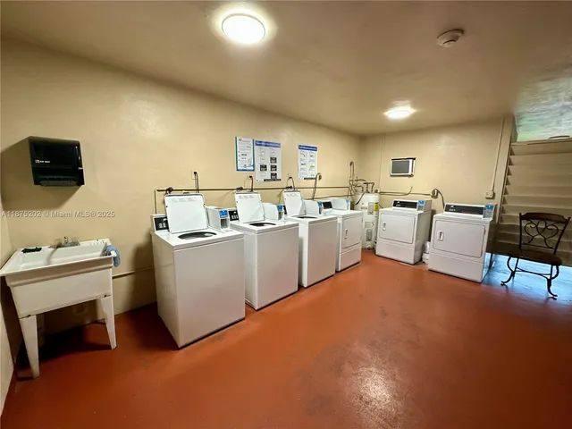 $95,900 | 5300 Washington Street, Unit A139, Hollywood, FL 33021