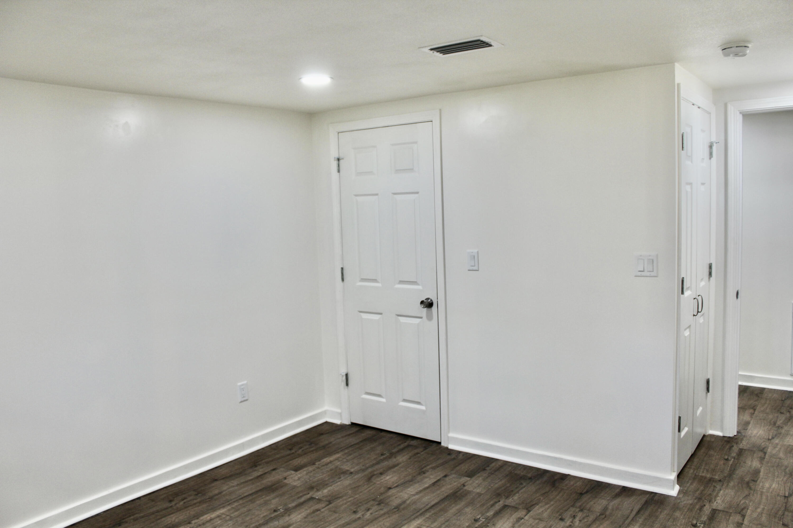 2833 Ponce De Leon Springs Road Ponce de Leon, FL 32455 - Photo 9 of 16 a view of an empty room