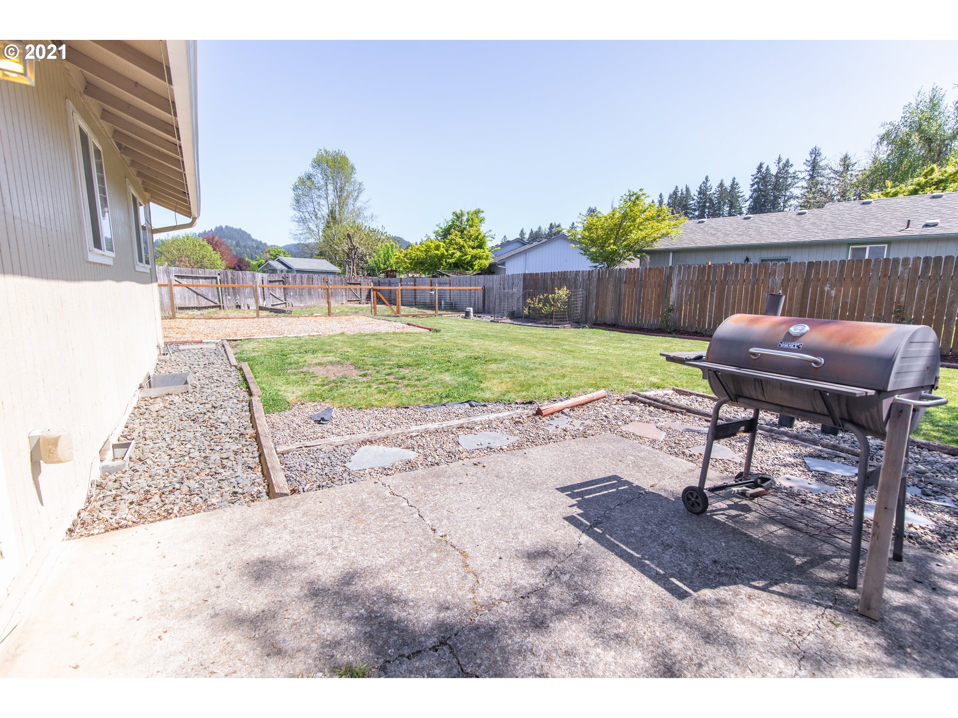 543 South 49th Place Springfield, OR 97478 - Photo 7 of 17