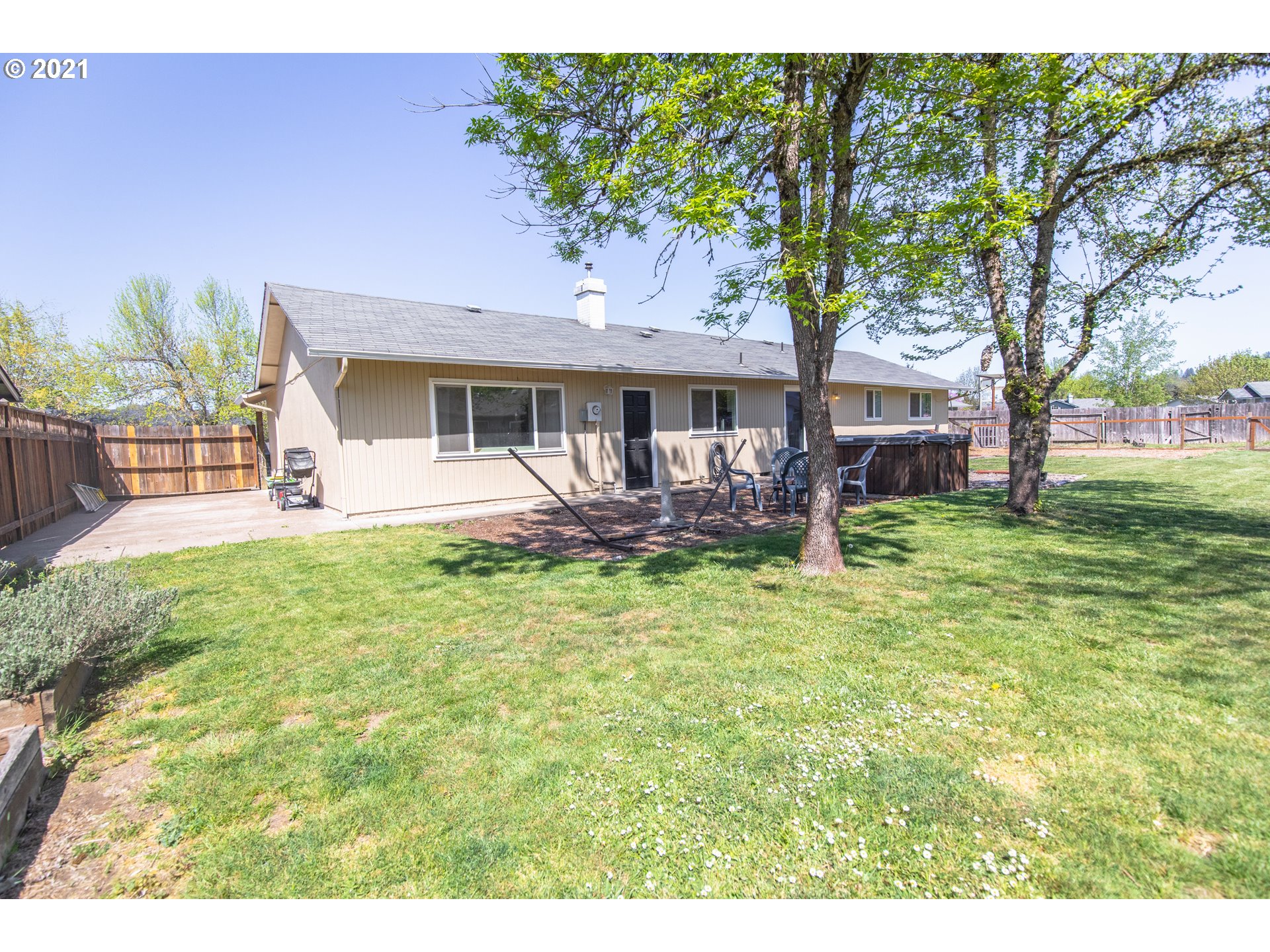 543 South 49th Place Springfield, OR 97478 - Photo 8 of 17