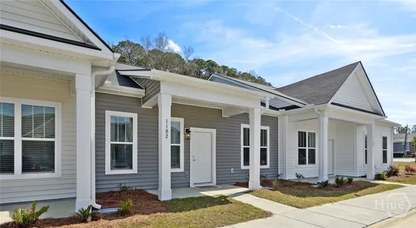 $1,977 | 300 Highway 30, Unit B4, Port Wentworth, GA 31407