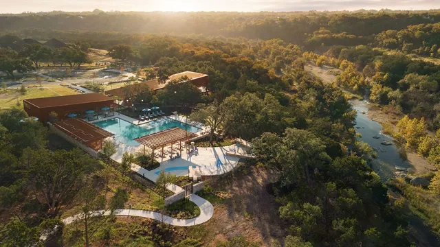 $749,900 | 412 River Overlook Road, Georgetown, TX 78628