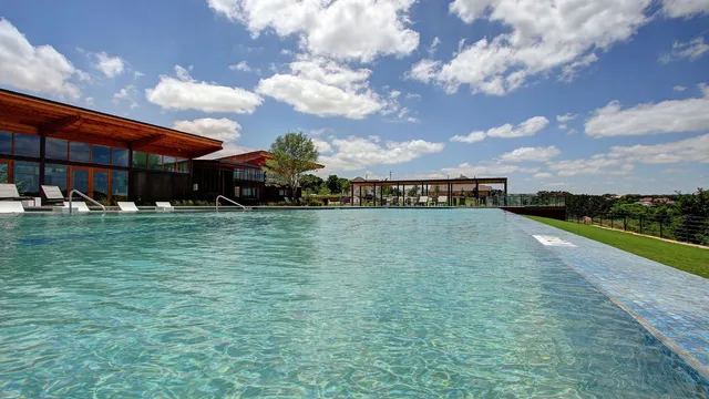 $749,900 | 412 River Overlook Road, Georgetown, TX 78628