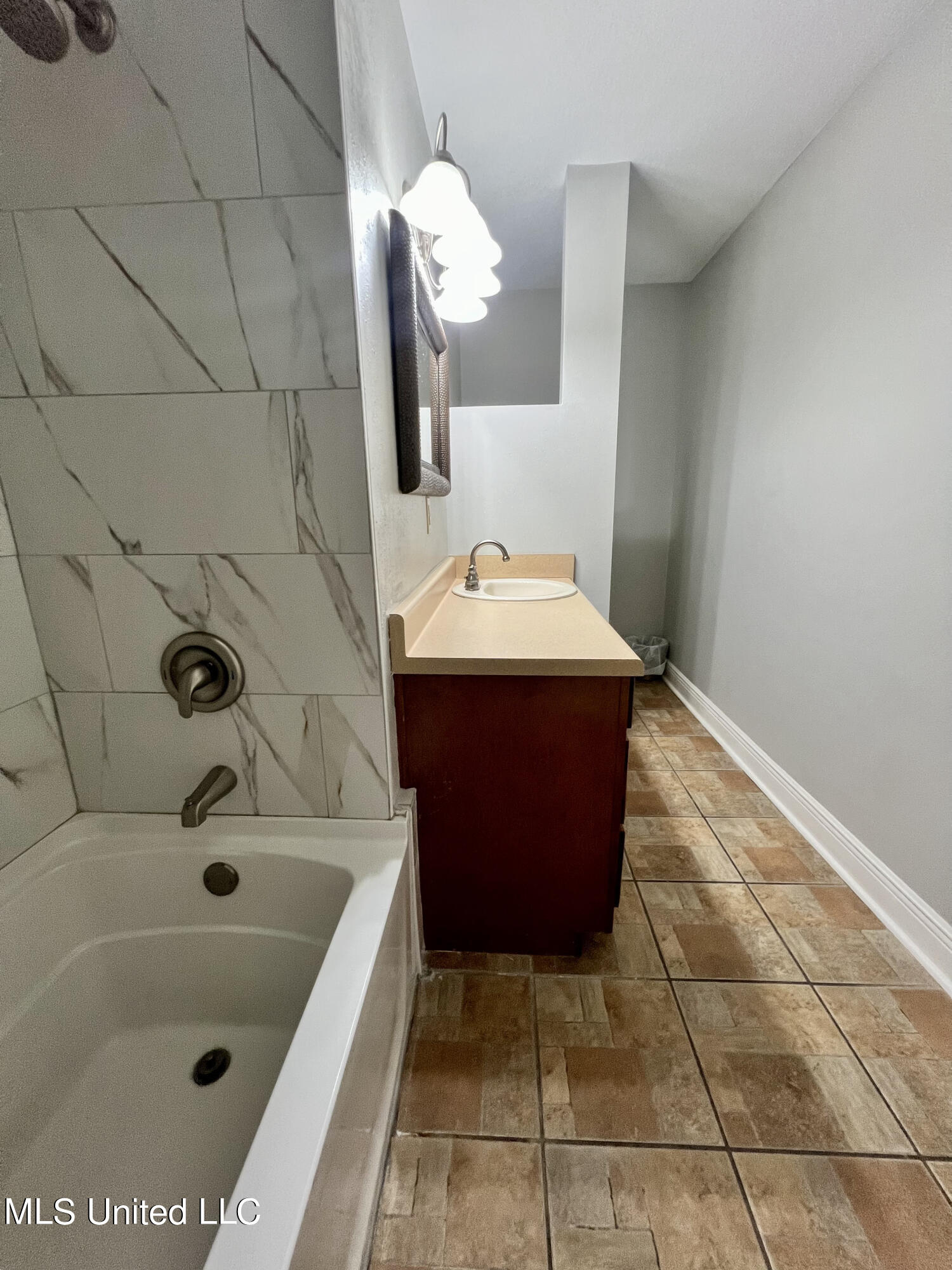 1908 Holland Street Pascagoula, MS 39581 - Photo 17 of 18 IMG_4461