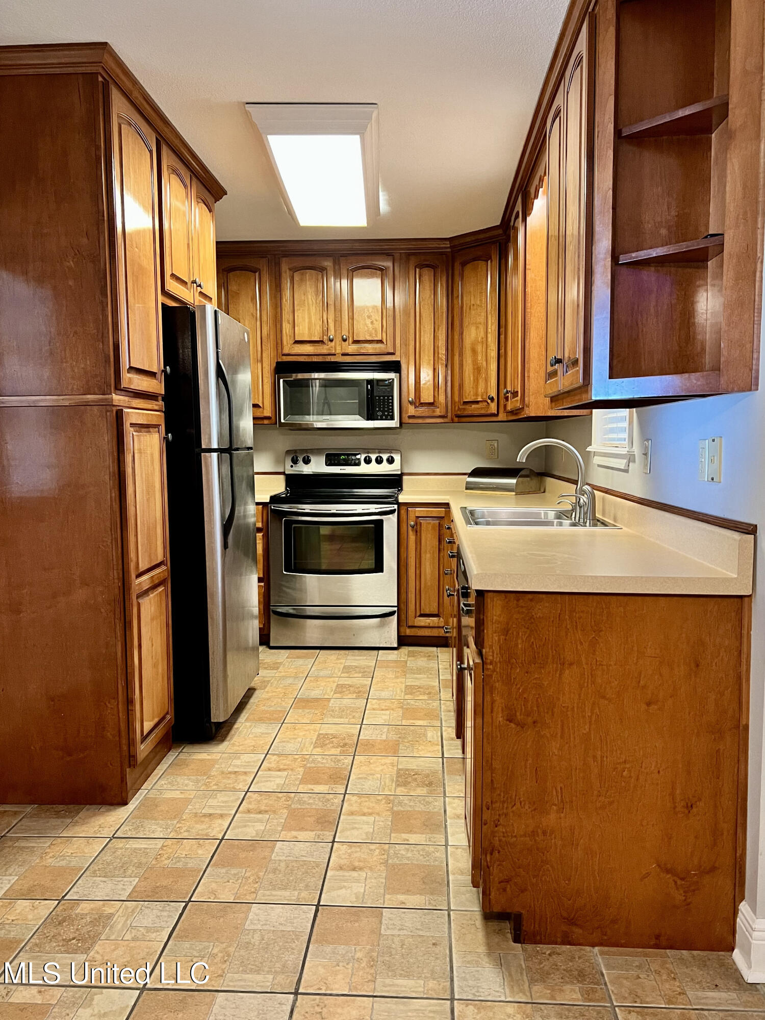 1908 Holland Street Pascagoula, MS 39581 - Photo 8 of 18 IMG_4427