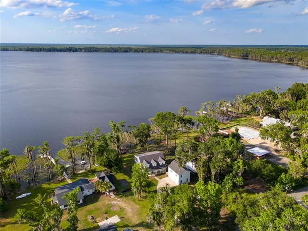 $995,000 | 2499 Southeast 30 Street, Melrose, FL 32666