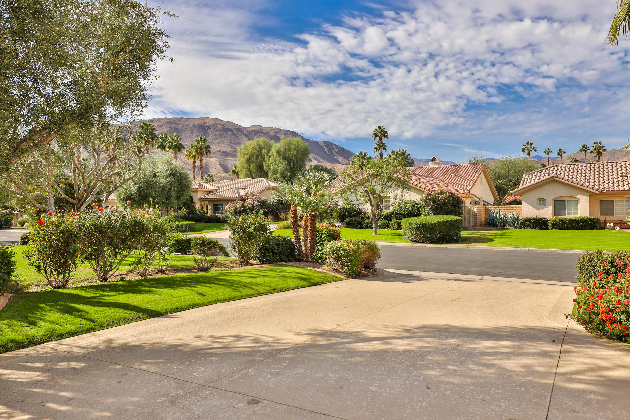 7 White Sun Way Rancho Mirage, CA 92270 - Photo 55 of 56 West Facing Front