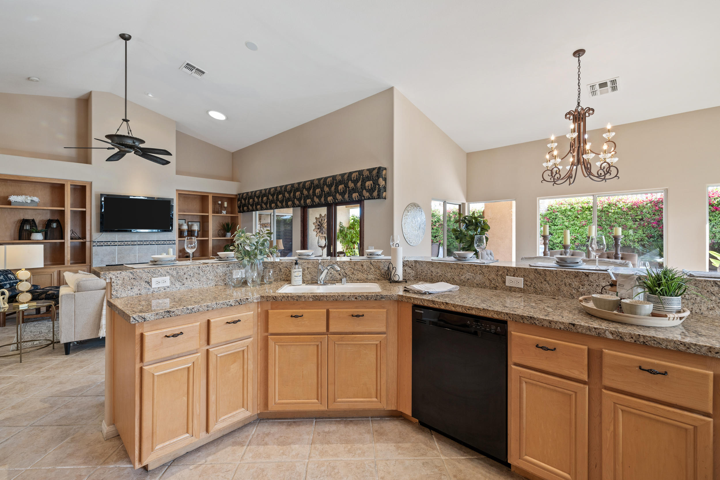 7 White Sun Way Rancho Mirage, CA 92270 - Photo 10 of 56 Convenience
