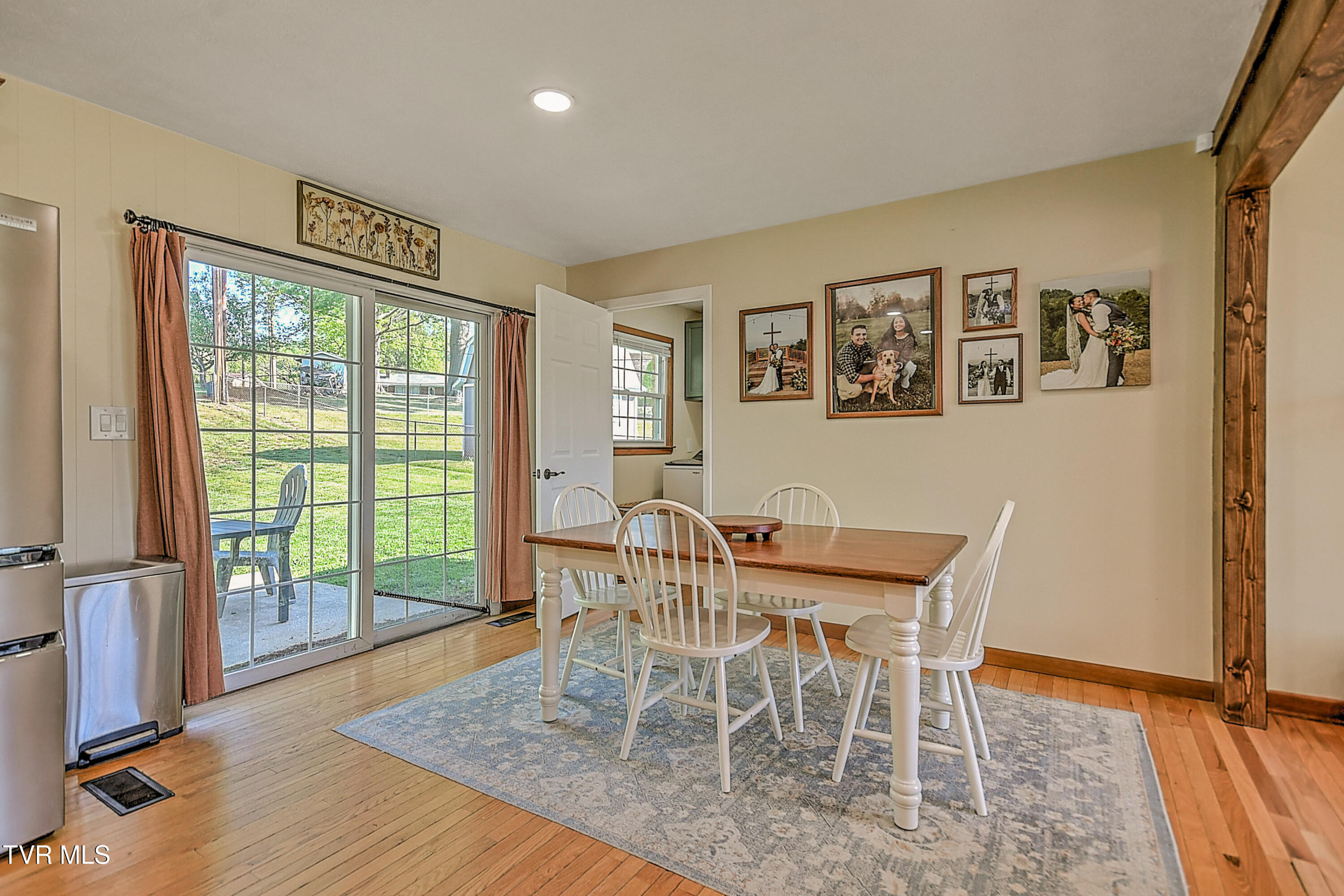 409 Montezuma Road Kingsport, TN 37664 - Photo 12 of 42 409 Montezuma KB-19