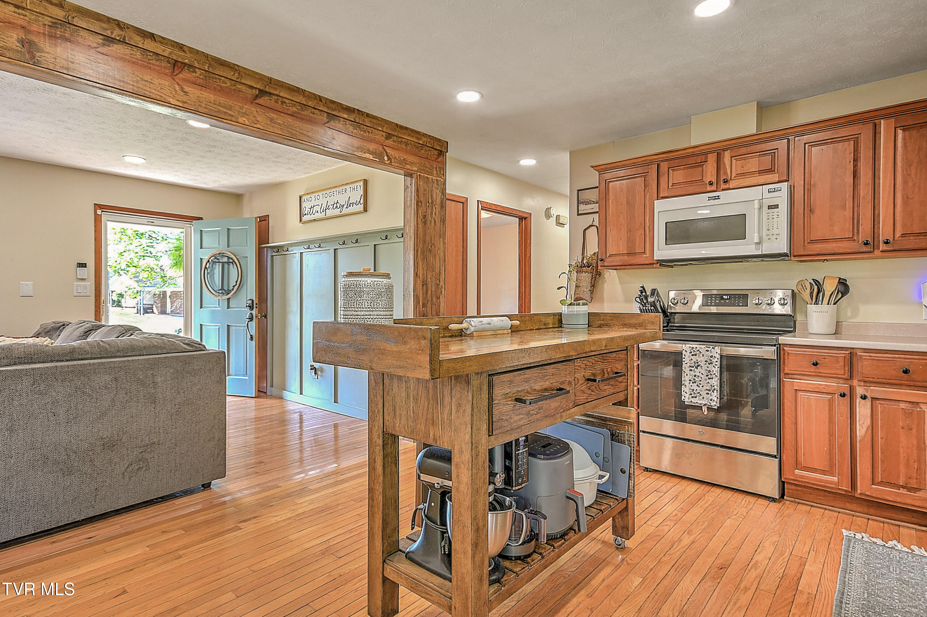 409 Montezuma Road Kingsport, TN 37664 - Photo 15 of 42 409 Montezuma KB-23