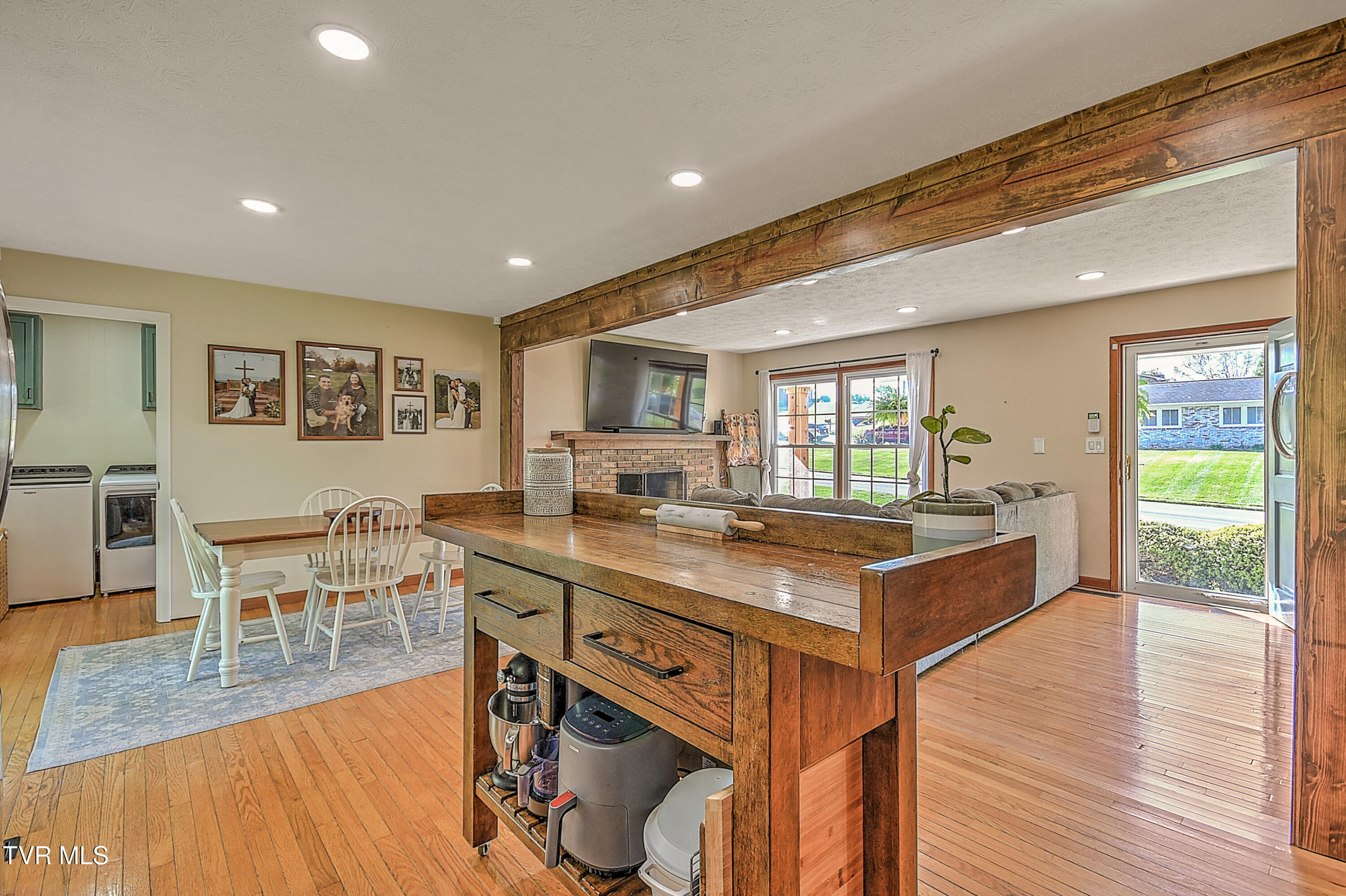 409 Montezuma Road Kingsport, TN 37664 - Photo 17 of 42 409 Montezuma KB-27